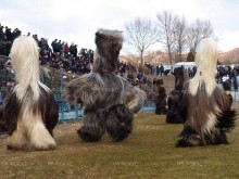 В Карлово се проведоха традиционните кукерски игри