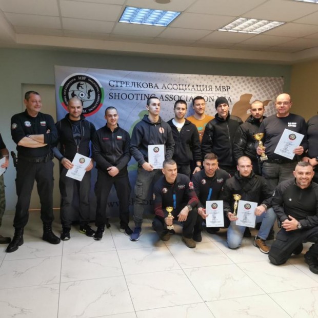 Призовото място в отборното класиране при мъжете и трето място в индивидуалното класиране при мъжете отвоюваха служителите от ОДМВР – Бургас