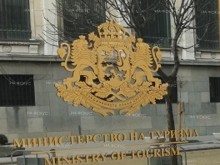 Министерство на туризма разплати допълнителни 4,7 млн. лева по "Програма за ползване на хуманитарна помощ за лица, търсещи временна закрила в Република България вследствие на военните действия в Украй