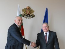 Министър Георги Гьоков се срещна с посланика на Израел Йорам Елрон