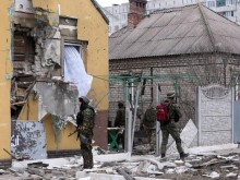 Телата на 44 души са открити в развалините на разрушена от руските сили сграда през март