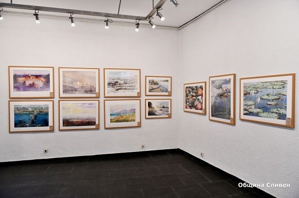 Изложба на сливенски художници беше открита в галерия "Май"