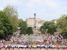 Традиционно празнично шествие по повод 24-ти май се проведе в Русе