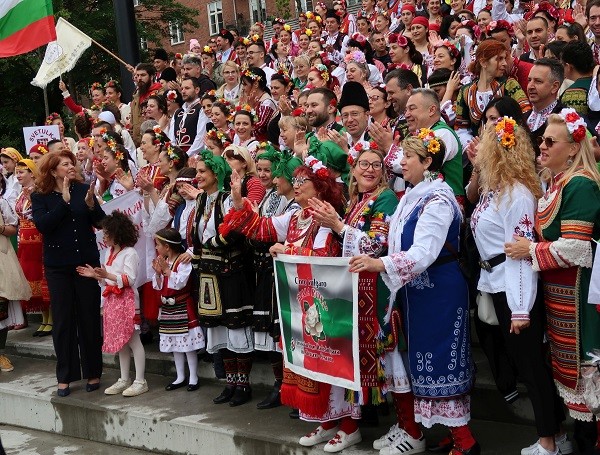 Вицепрезидентът Илияна Йотова: Звучният български език и богатите български традиции ни съхраняват в калейдоскопа от световни култури
