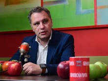 БЕНОВСКА ПИТА, Александър Сиди: Байдън инсталира Петков да прокарва американските интереси и да предаде Македония