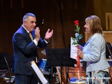 На тържествен концерт бяха наградени с почетни отличия учители от община Сливен