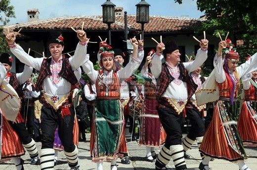 Осмото издание на Хоротека в село Бранище е с амбицията да се завие най-голямото добруджанско хоро