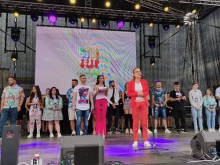 Зам.-министър Диана Иванова бе гост на TEEN BOOM FEST в Благоевград