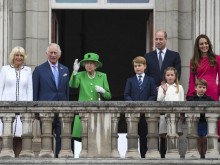 Кралица Елизабет Втора зае второ място в класацията на най-дълго управлявалите монарси в историята