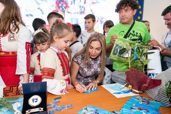 Петрич посрещна покорителката на Еверест и Лхотце Силвия Аздреева