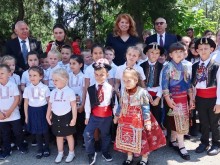 Вицепрезидентът Илияна Йотова към банатските българи: Винаги може да разчитате на своята прародина България