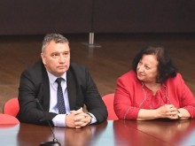 Ректорът на УНСС проф. Д. Димитров: Подкрепям искането на синдикатите за незабавно изплащане на задържаните 20 млн. за висшите училища
