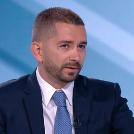 Слави Василев: Опорката, че Москва предизвиква събарянето на правителството цели да мобилизира електората на ПП, но това няма да ги спаси