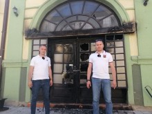 Джамбазки и Сиди от опожарения КЦ в Битоля: Македония в този вид няма място в ЕС!