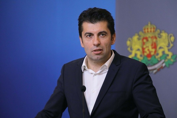 Премиерът Кирил Петков: Ще разговарям всеки ден с български депутати, готови да служат на държавата, а не на партийния си лидер