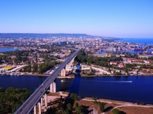 Възрастен мъж е направил опит да скочи от Аспаруховия мост във Варна