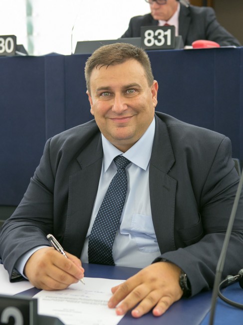 Емил Радев: Борбата с прането на пари изисква създаването на нов орган за надзор и координация в ЕС