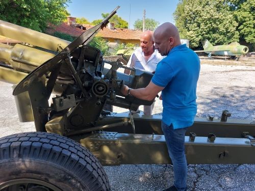 Енчо Керязов посети Музея на бойната слава в Ямбол и се запозна с новите експонати