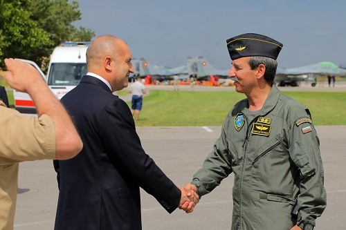 Президентът Румен Радев присъства на открития летателен ден по случай 110-годишнината от първия боен полет на Военновъздушните сили