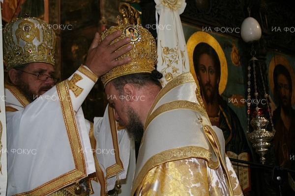В Неделята на всички български светии в Троянската св. Обител бе извършена епископската хиротония на архимандрит Макарий за Главиницки епископ