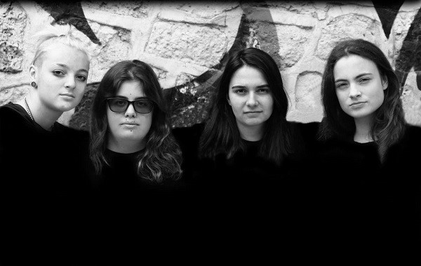 Момичешката банда "SECOND TO NONE" от Варна получават Голямата награда на Националния фестивал за ученически и студентски рок групи в Добрич