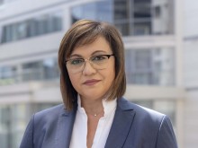 Министър Нинова: Влиза в сила социалният пакет във ВМЗ Сопот