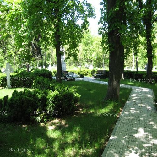 Разширяват гробищните паркове в Община Разлог