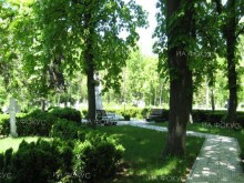 Разширяват гробищните паркове в Община Разлог