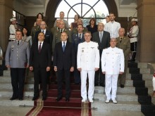 Президентът Румен Радев удостои български военнослужещи с висши офицерски звания