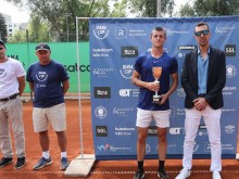 Александър Лазаров триумфира с титлата на турнира за мъже в София с награден фонд 15 хиляди долара