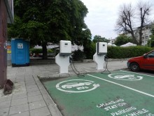 20 зарядни станции за електромобили от съвместния проект на община Бургас и Eldrive са пуснати в експлоатация