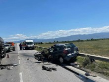 Изяснена е самоличността на загиналата шофьорка при катастрофата край Пловдив