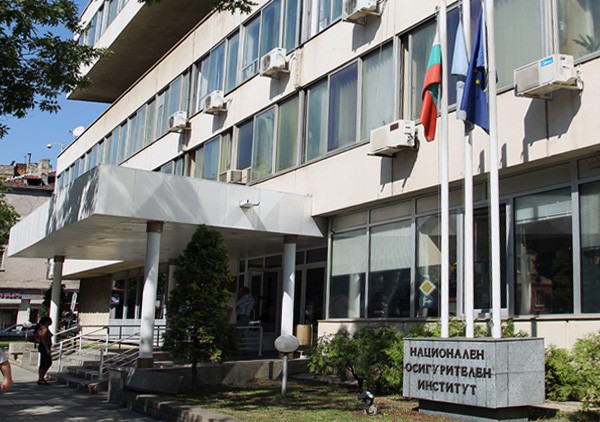 НОИ: Изплащат се над 1000 украински пенсии в България
