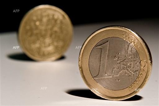 Еврото се задържа малко над паритета спрямо долара