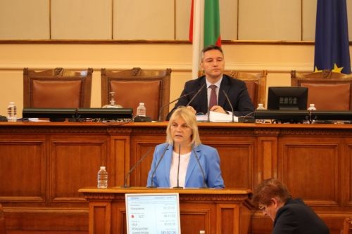 Мая Димитрова: БСП ще бъде диалогична за правителство с третия мандат, но не на всяка цена
