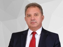 Борис Ячeв, председател на НФСБ: Върви една срамна, но много оживена търговия с народни представители