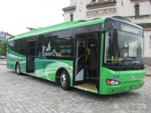 Новите пет електроавтобуси тръгват по линии 1 и 4 в Хасково