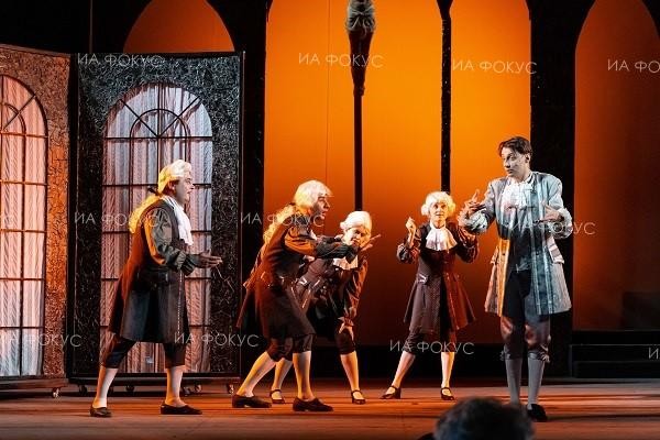 Над 500 зрители аплодираха спектакъла "Амадеус" на великотърновския театър на Царевец