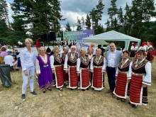 "Златна роза" за Копривщица: Министърът на туризма д-р Илин Димитров поздрави участниците в 12-я Национален събор на българското народно творчество в Копривщица