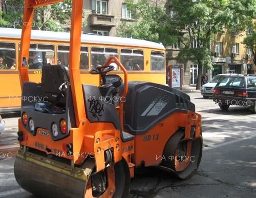 Започва полагане на асфалт по три улици в Добрич, временно движението на превозни средства по тях се преустановява