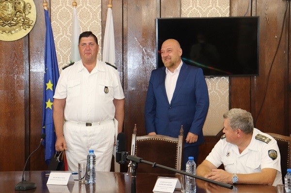 Трима военнослужещи от ВМС бяха наградени от Областния управител и кмета на Русе
