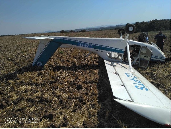 55-годишен пилот е пострадал при аварийно кацане на еднопилотен самолет в Бургаско