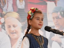Дарина-Наталия Янева спечели наградата на БНР на 10-ия МФФ "Фолклорен извор"