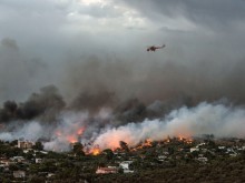 Kathimerini: Евакуират село на гръцкия остров Закинтос заради пожар