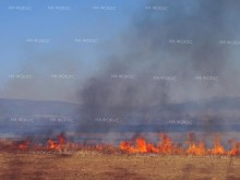 Пожарът между трите села Филипово, Присадец и Маточина все още не е овладян