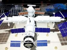 ТАСС: "Роскосмос" показа макет на Руската орбитална станция