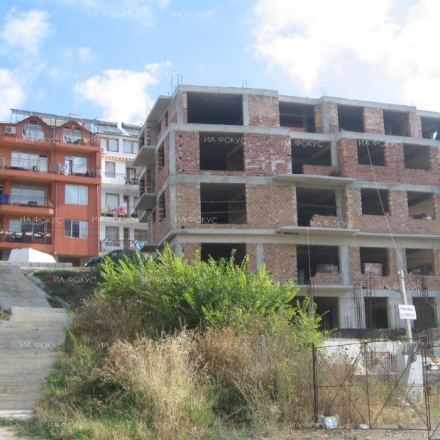 23 са въведените в експлоатация новопостроени жилищни сгради и жилища в област Сливен през второто тримесечие на 2022 година