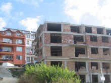 23 са въведените в експлоатация новопостроени жилищни сгради и жилища в област Сливен през второто тримесечие на 2022 година