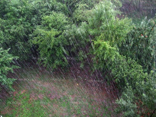 29 литра дъжд на квадратен метър паднаха в Сливен за 40 минути