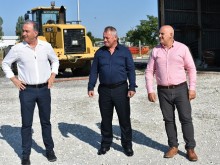 Асеновградското депо за строителни и битови отпадъци вече разполага с две чисто нови машини